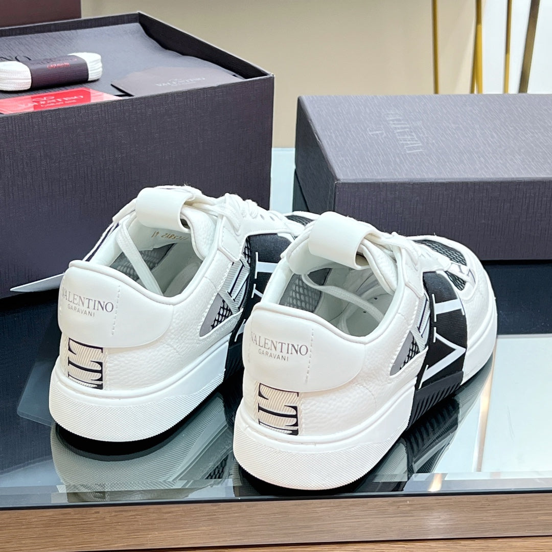 VALENTINO 25S GARAVANI VL7N SNEAKERS IN WHITE MIX BLACK LAMBSKIN