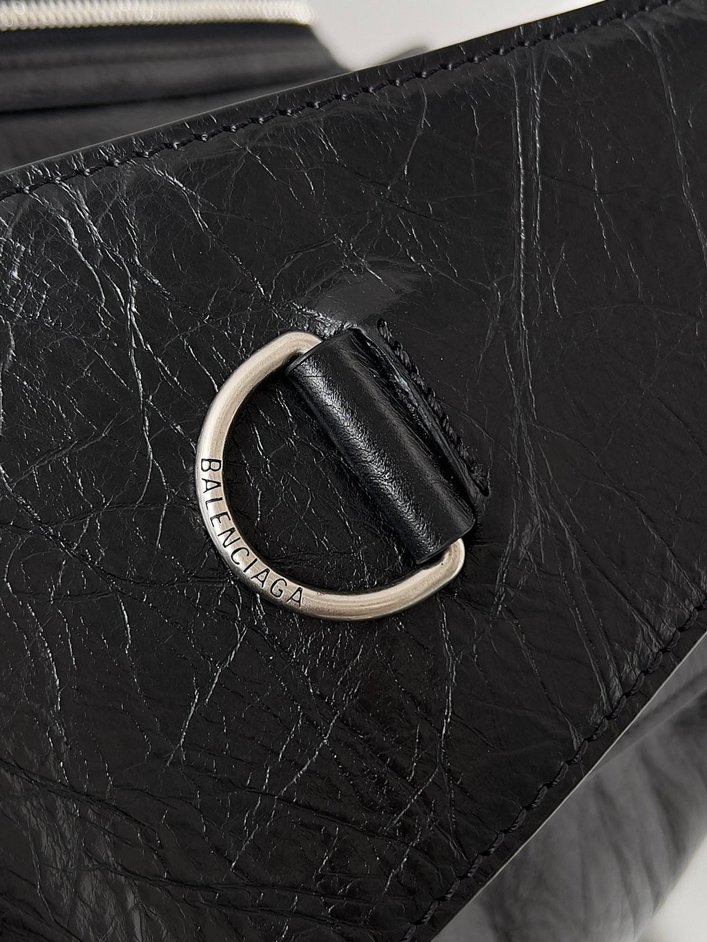 SUPERBUSY LARGE SLING BAG 42 IN BLACK LAMBSKIN