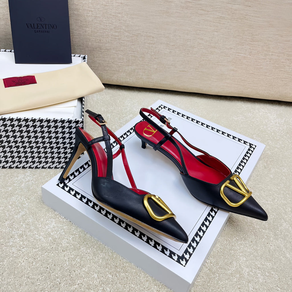 VLOGO SLINGBACK PUMP IN BLACK CALFSKIN LEATHER WITH GOLD LOGO