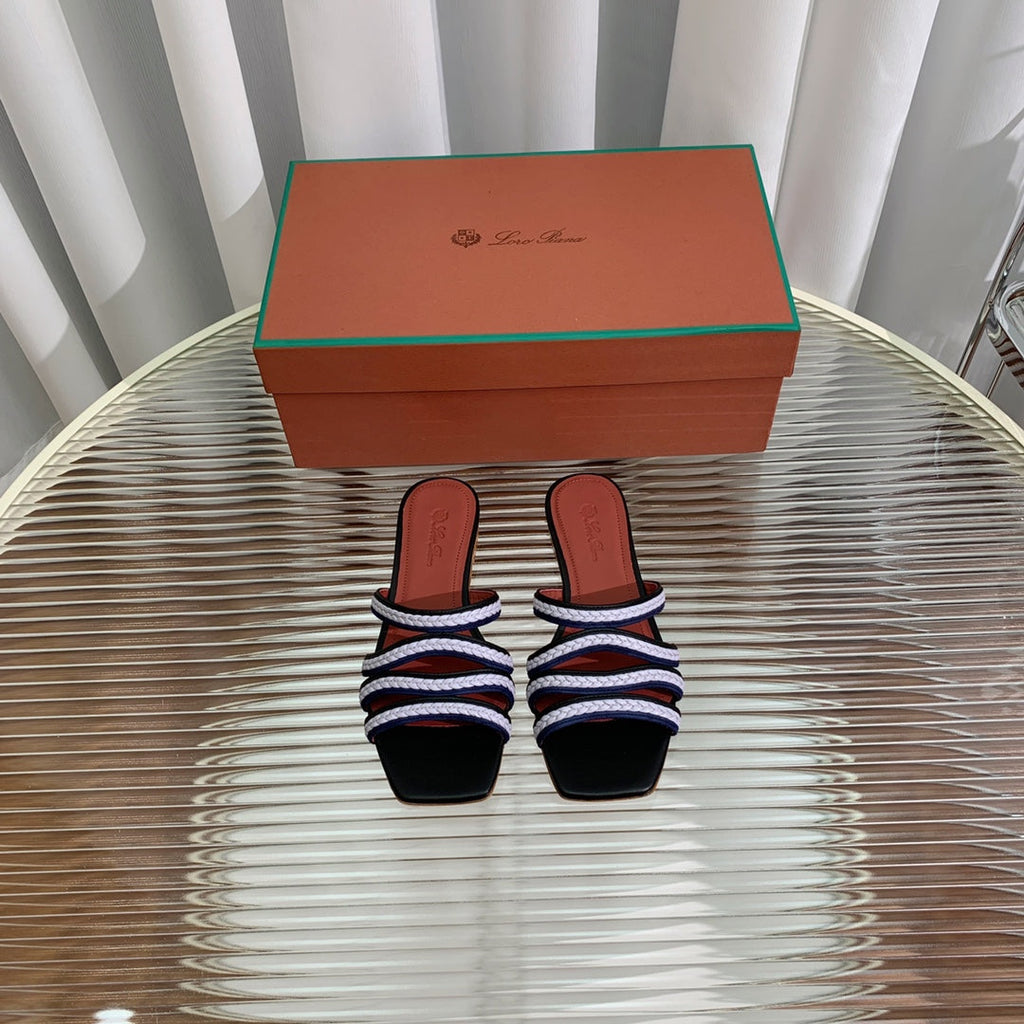 LP SPRIGHTLY CHARMS FLAT SANDAL WHITE AND BLACK CALFSKIN