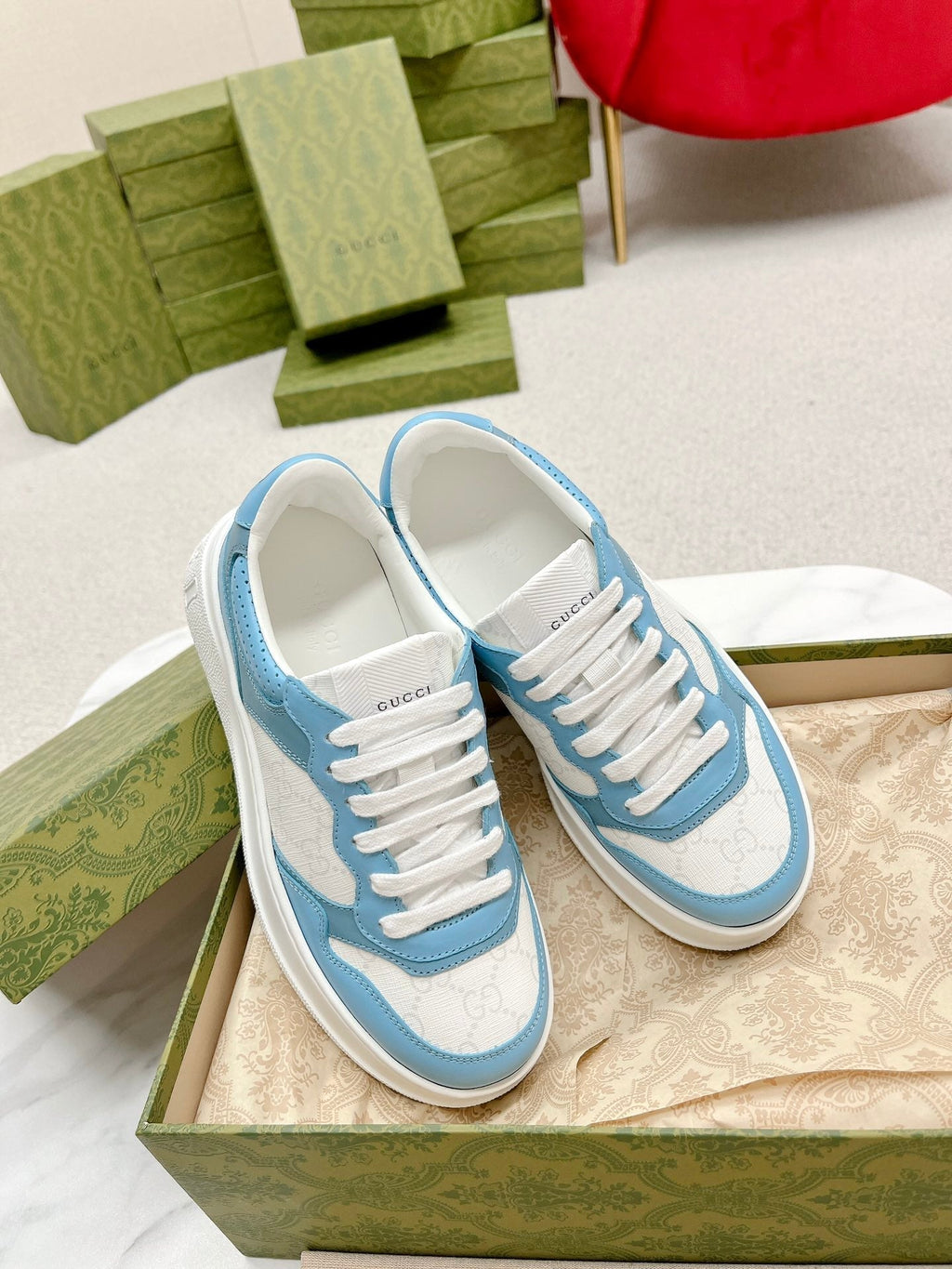 GG TRAINER WHITE AND SKY CALFSKIN