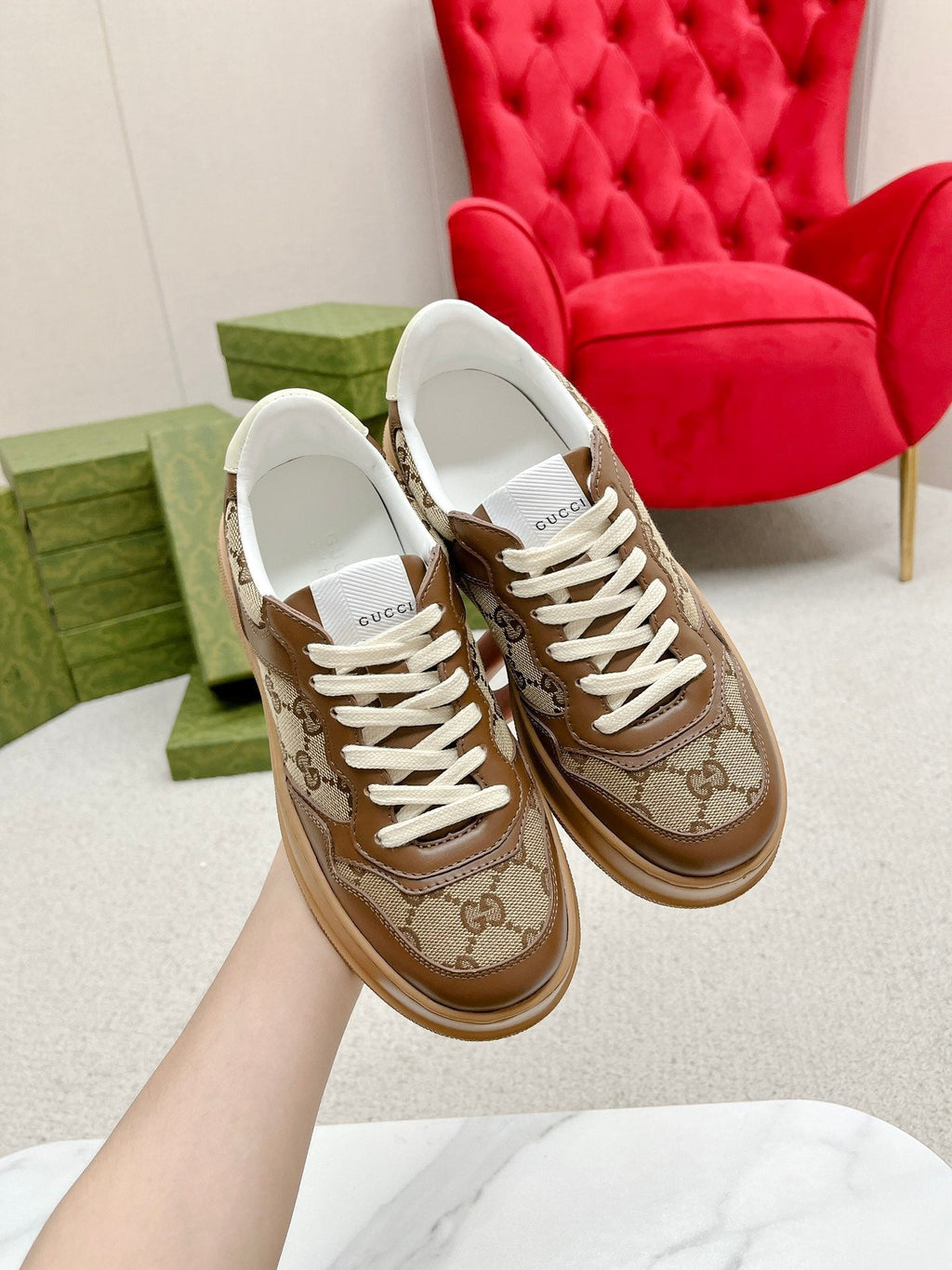 GG TRAINER CARAMEL CALFSKIN