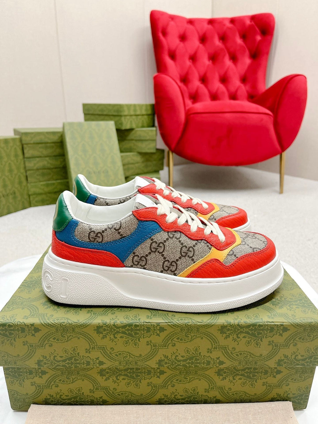 GG TRAINER LIGHT BROWN AND CANDY CALFSKIN