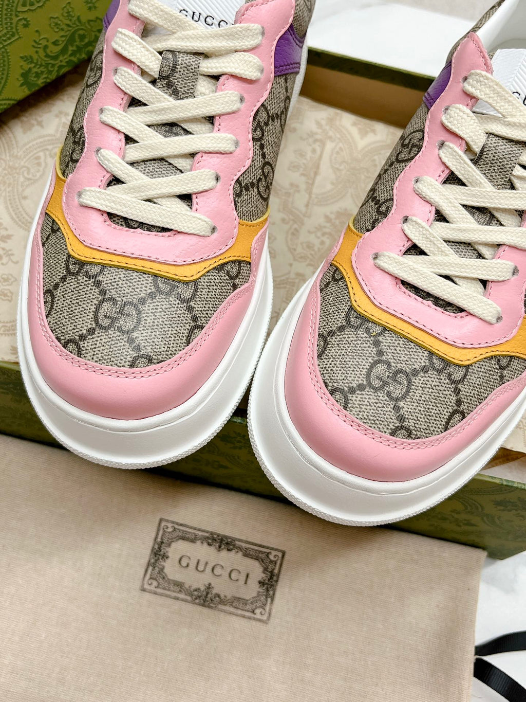 GG TRAINER LIGHT BROWN AND PINK CALFSKIN