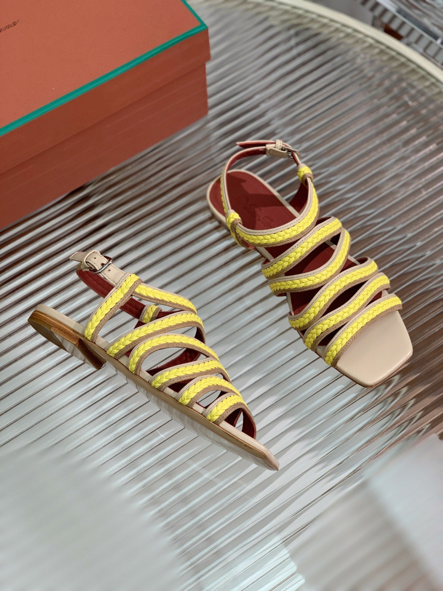 LP SPRIGHTLY CHARMS SANDAL LEMON CALFSKIN