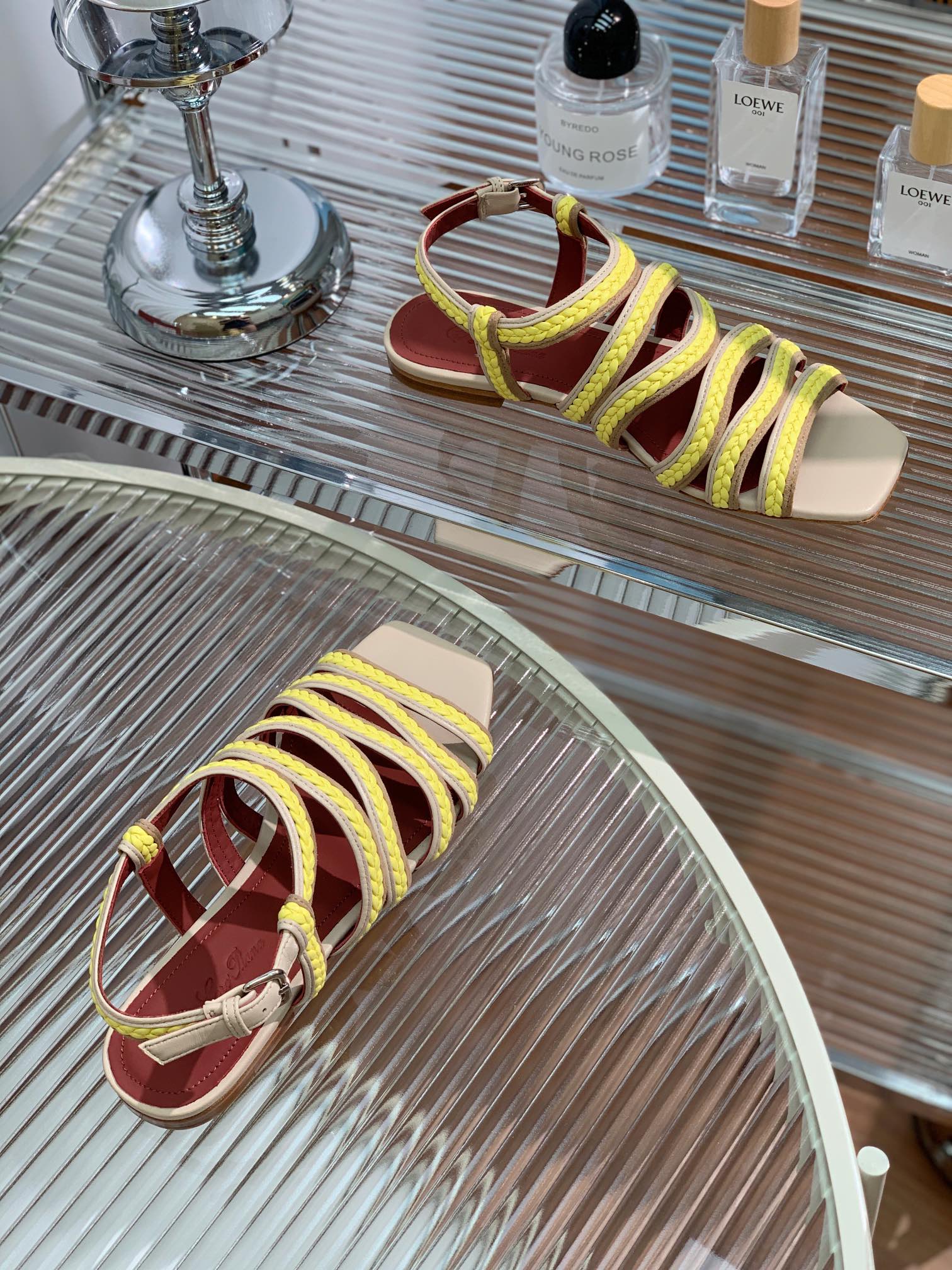 LP SPRIGHTLY CHARMS SANDAL LEMON CALFSKIN