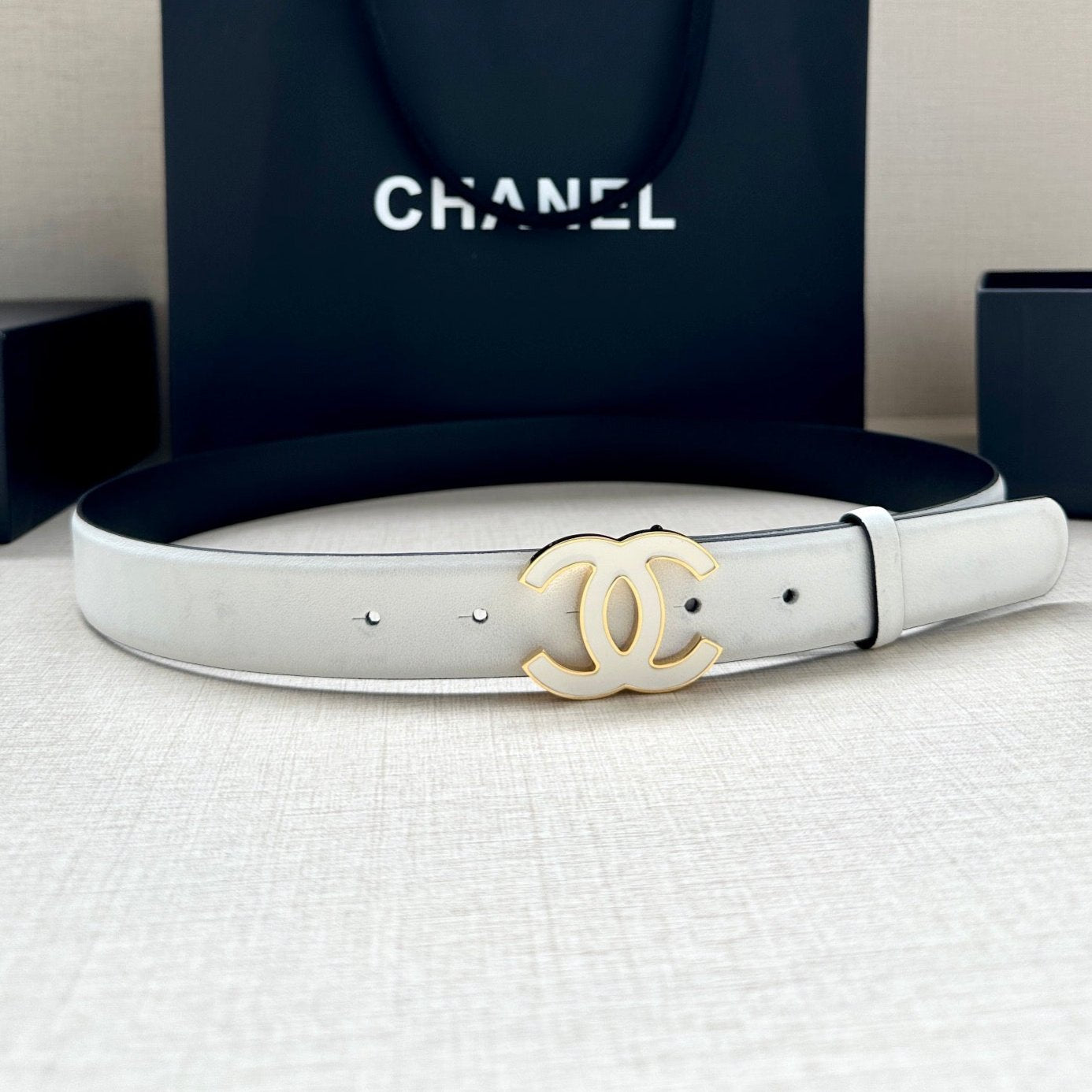 CC 30MM BELT IN FULL WHITE SMOOTH CALFSKIN METAL HARDWARE