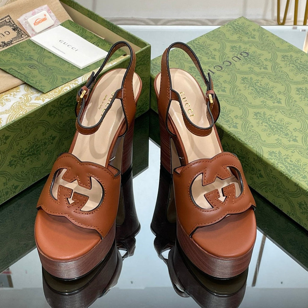 GG 120 INTERLOCKING G SANDAL CARAMEL CALFSKIN
