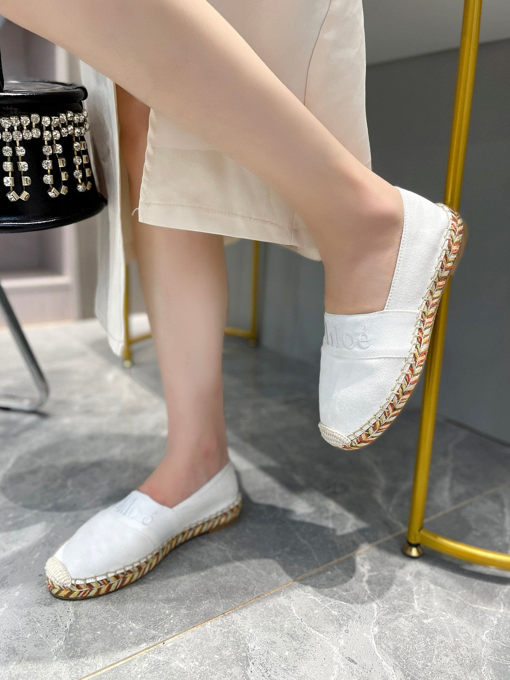 CHLOÉ LOAFERS IN WHITE FABRIC AND RAFFIA
