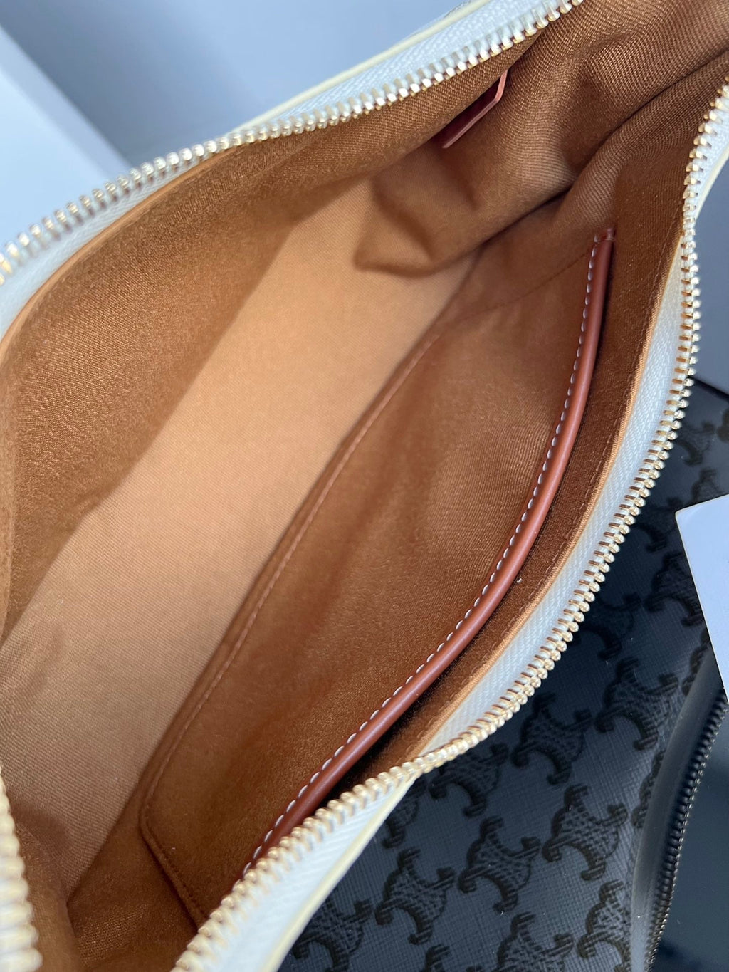 TRIOMPHE 23 COWHIDE WHITE CARO