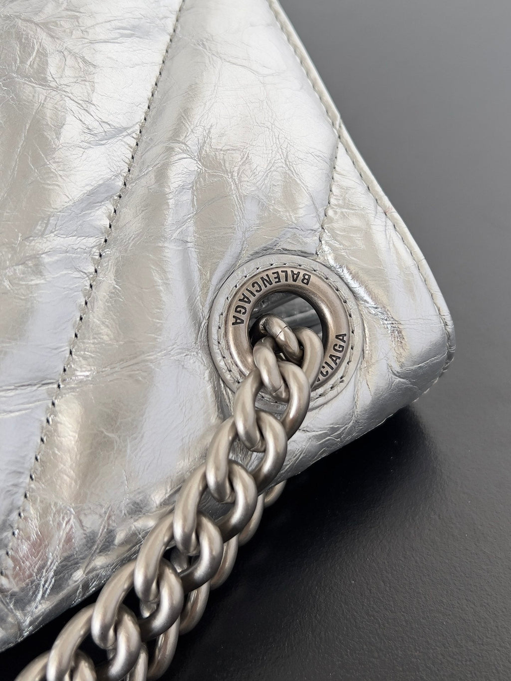 CRUSH CHAINED BAG 32 IN SILVER METALLIC QUILTED CRUSHED CALFSKIN