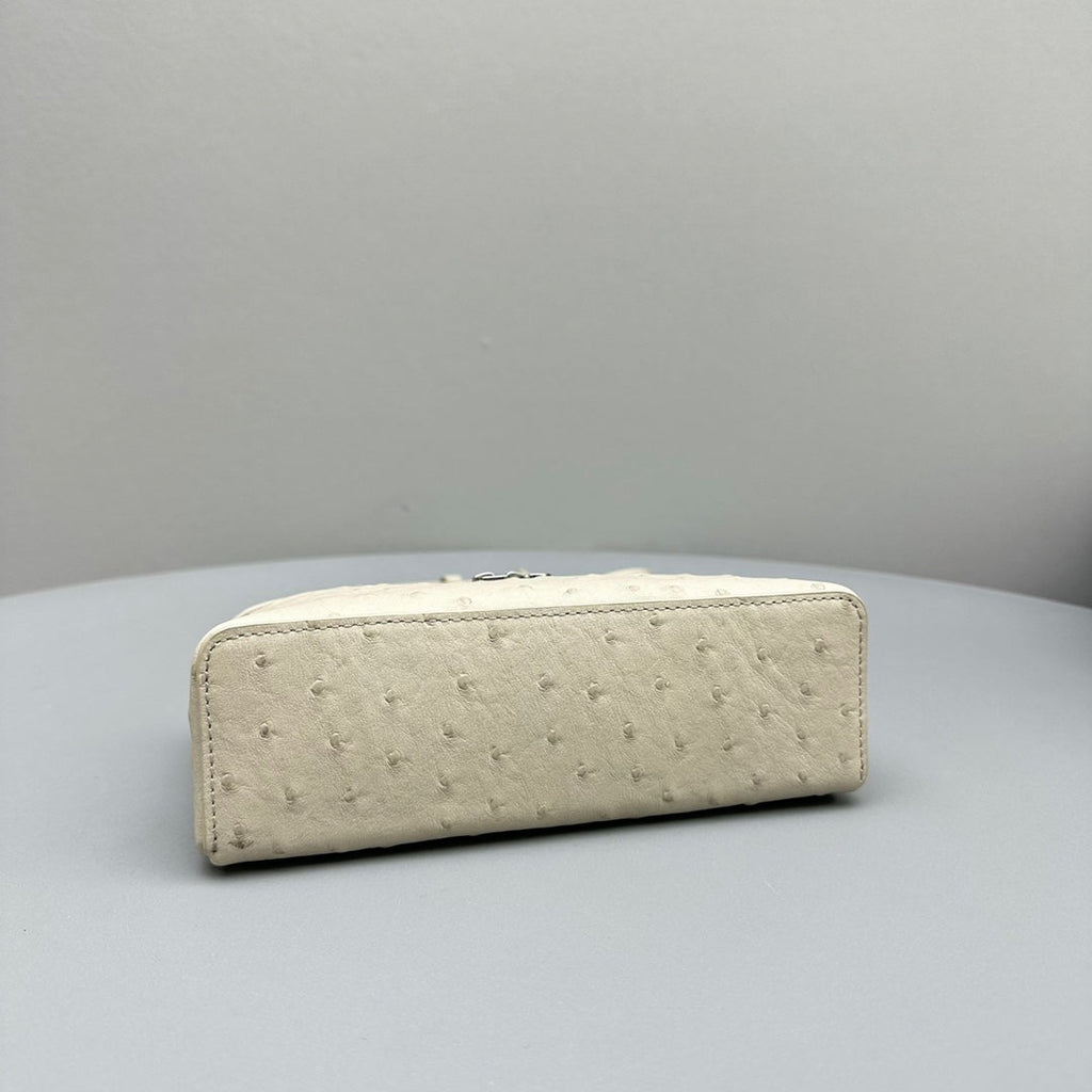 EXTRA POCKET L19 IN BISQUE BEIGE OSTRICH LEATHER