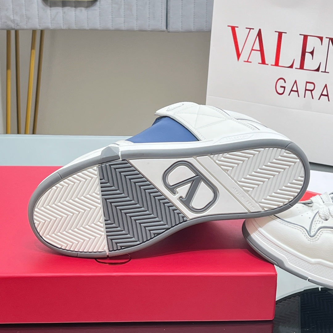 VALENTINO 25S GARAVANI OPEN SKATE SNEAKERS IN WHITE MIX DARK BLUE LAMBSKIN STYLE 17