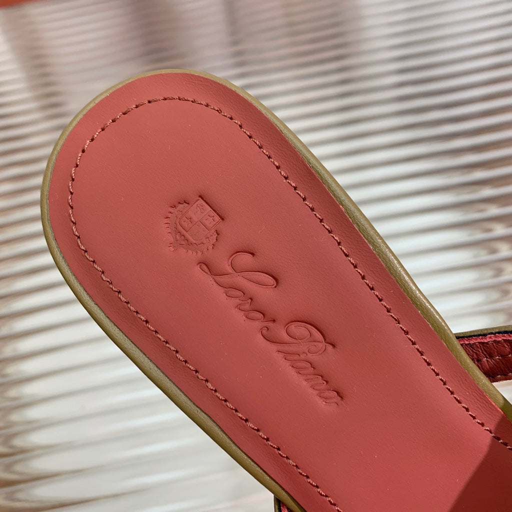 LP SPRIGHTLY CHARMS MID-SANDAL WHITE AND OLIVE CALFSKIN