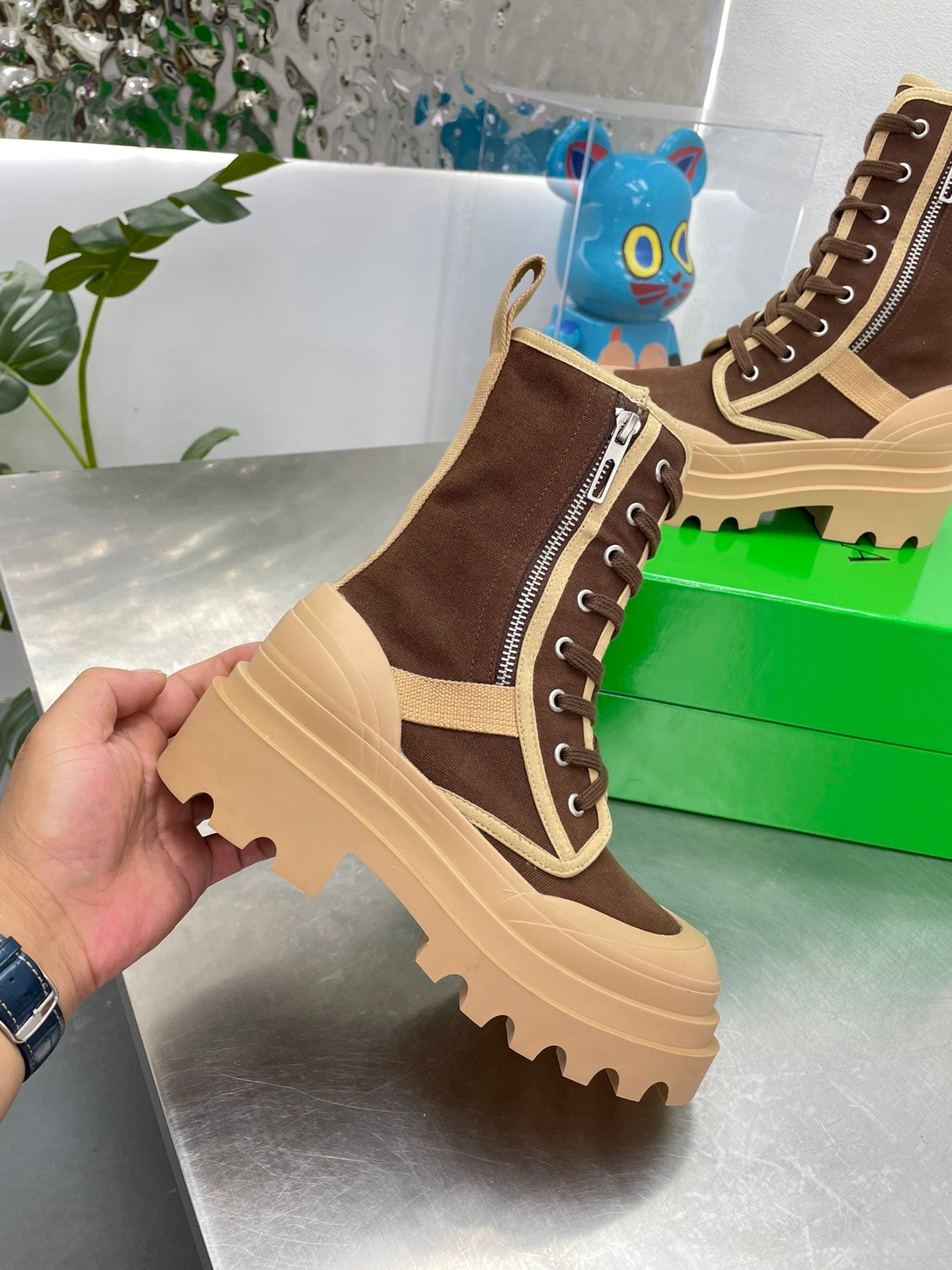 RIBBON BOMBER LACE-UP BOOTS IN RUSSET MIX PEANUT BROWN CANVAS