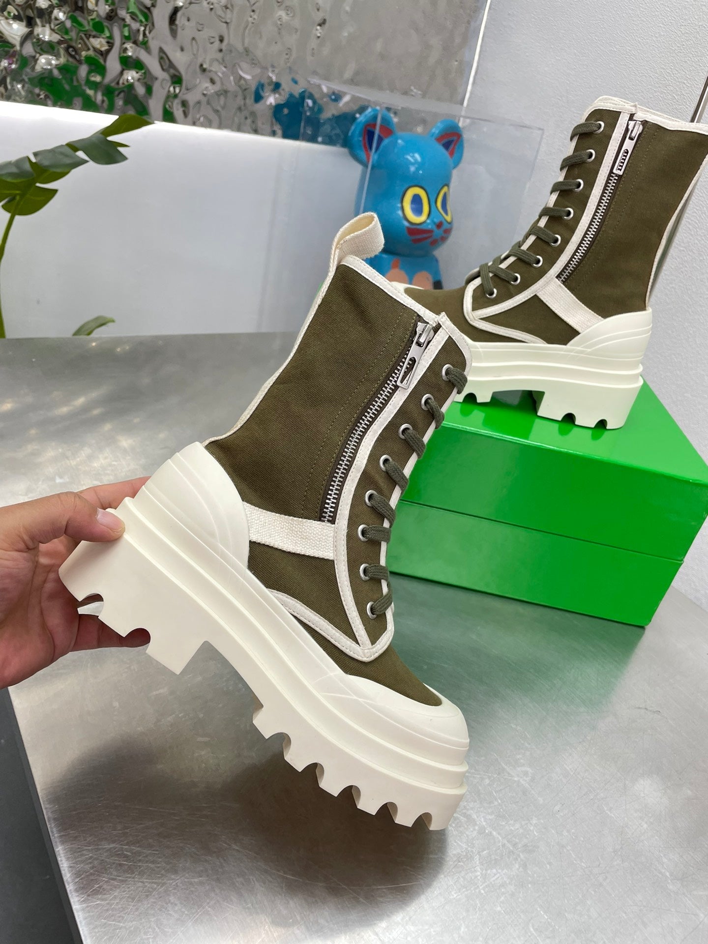 RIBBON BOMBER LACE-UP BOOTS IN OLIVE GREEN MIX WHITE CANVAS