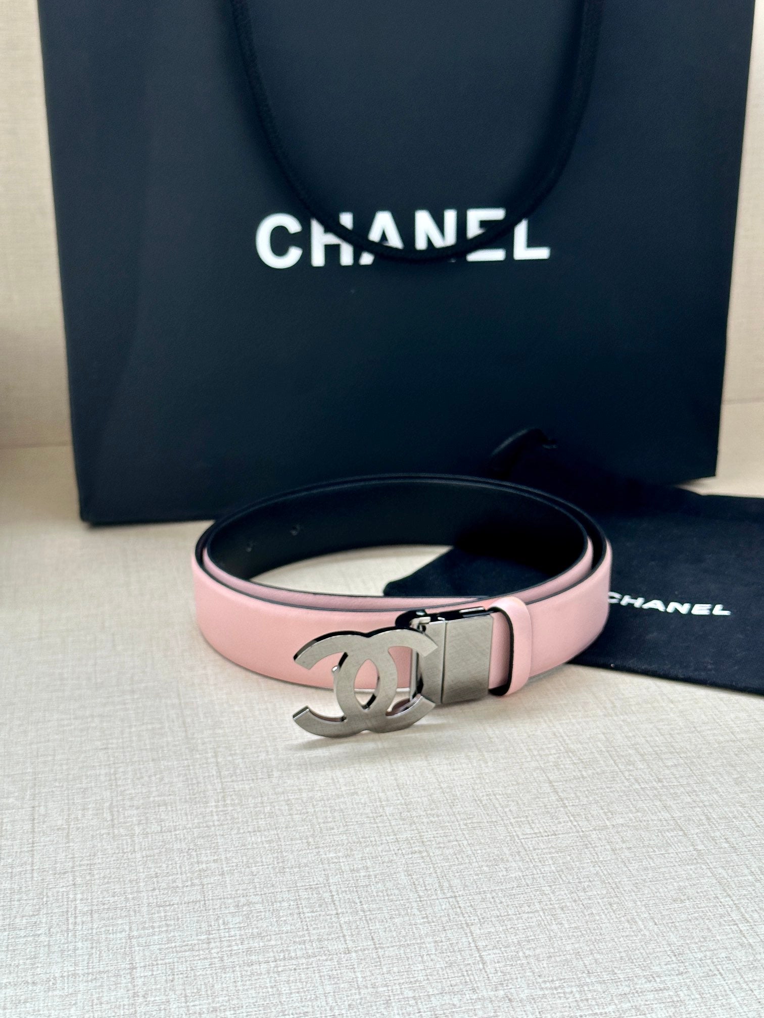 CC 30MM BELT IN LIGHT PINK AND BLACK CALFSKIN WITH SILVER HARDWARE