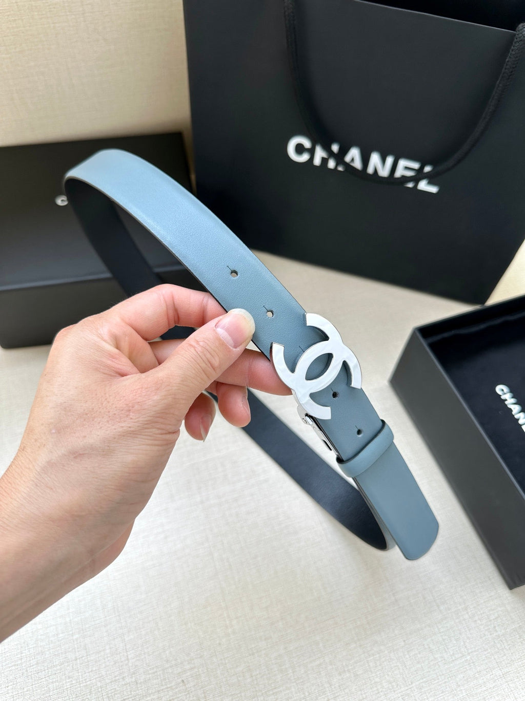 CC 30MM BELT IN STONE BLUE AND BLACK CALFSKIN WITH SILVER HARDWARE