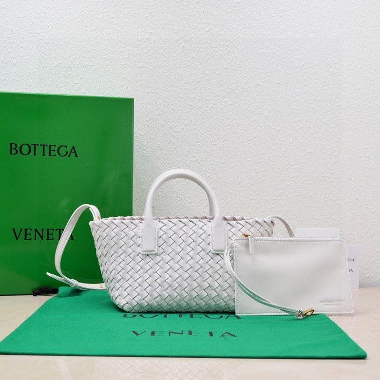 Mini Cabat 20cm White Lambskin Ghw