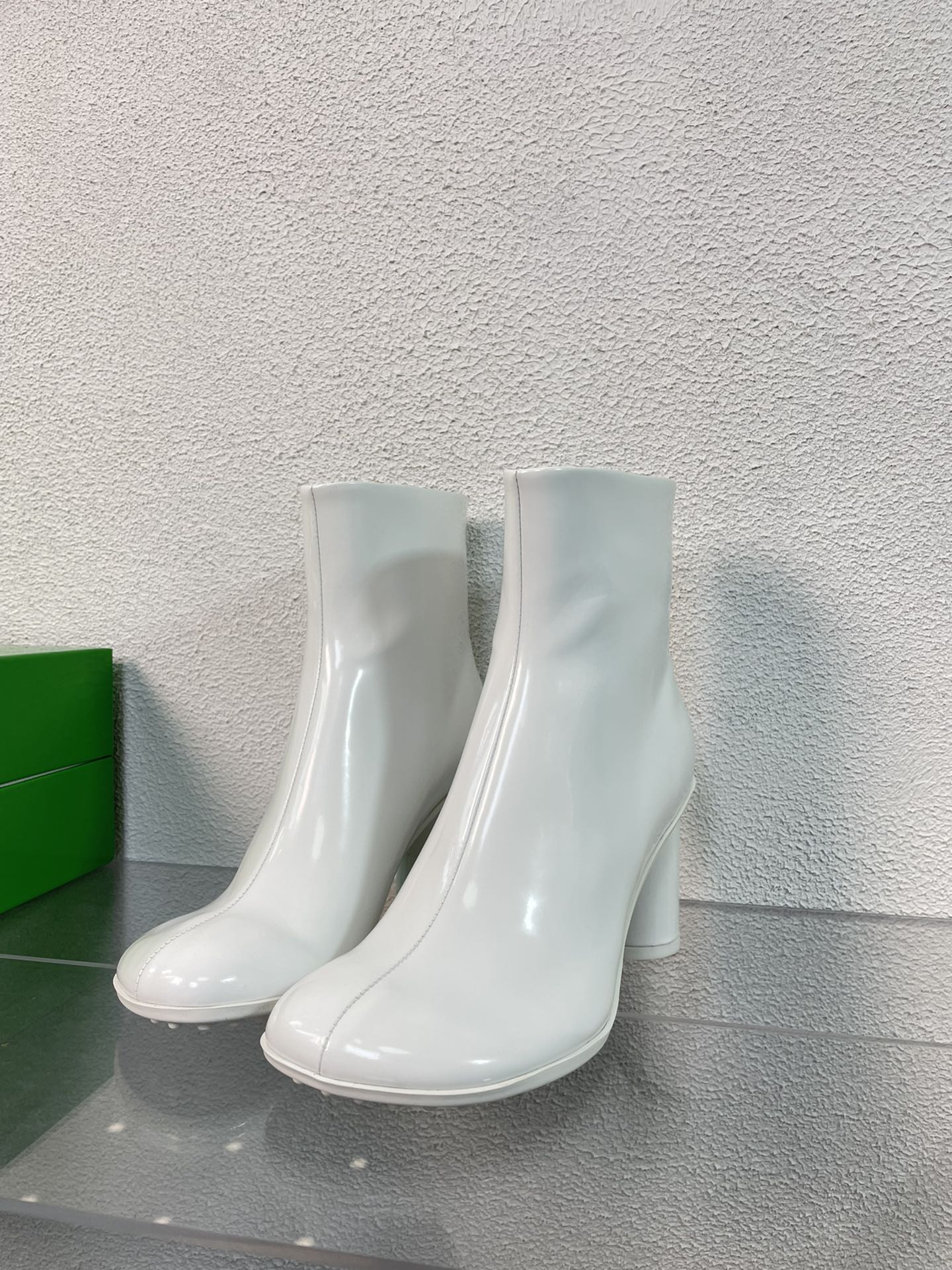 ATOMIC ANKLE BOOT IN WHITE CALFSKIN 75 MM