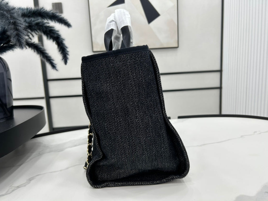 CC DEAUVILLE LARGE 38 TOTE BAG IN DARK NAVY CANVAS WITH WHITE LOGO EMBROIDERED