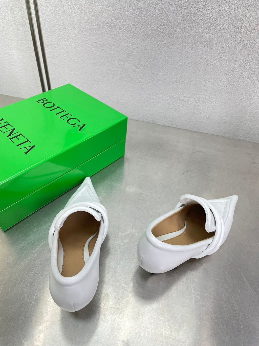 HIGH PUMP 35 MM IN WHITE CALFSKIN