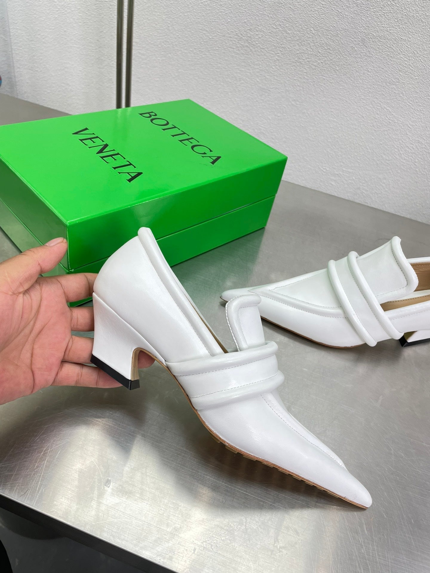 HIGH PUMP 35 MM IN WHITE CALFSKIN