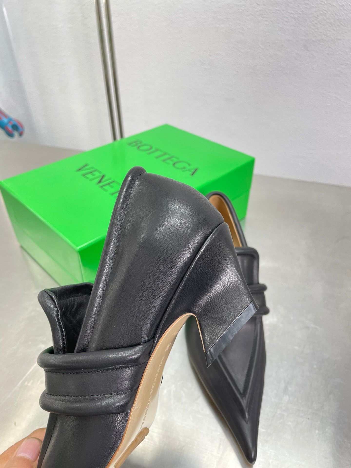 HIGH PUMP 35 MM IN BLACK CALFSKIN