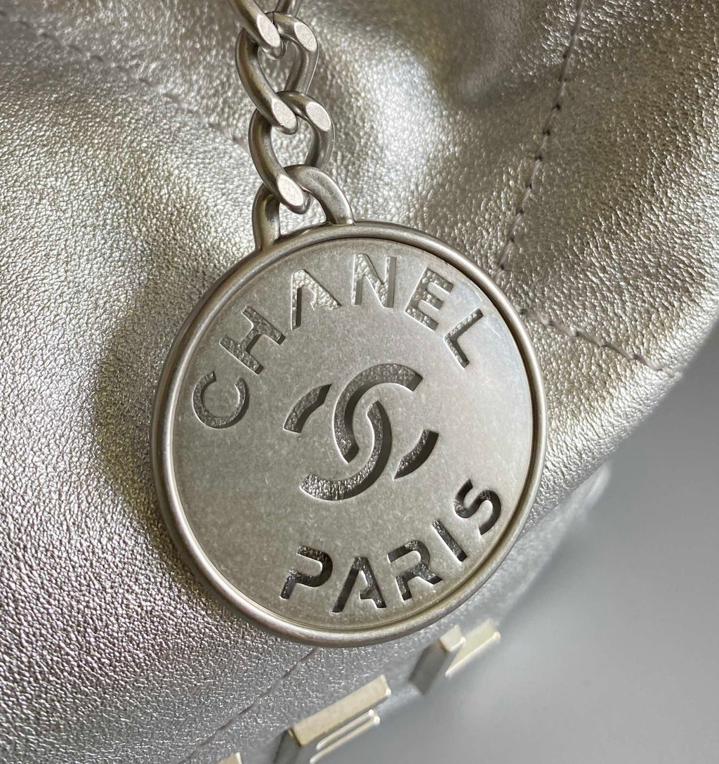 CC HOBO MINI 20CM SILVER LAMBSKIN