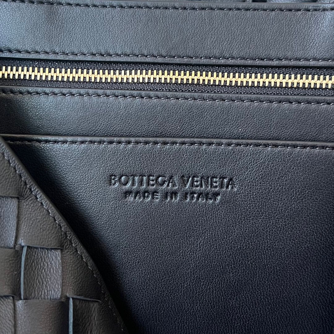 SMALL ANDIAMO 29 IN BLACK LAMBSKIN