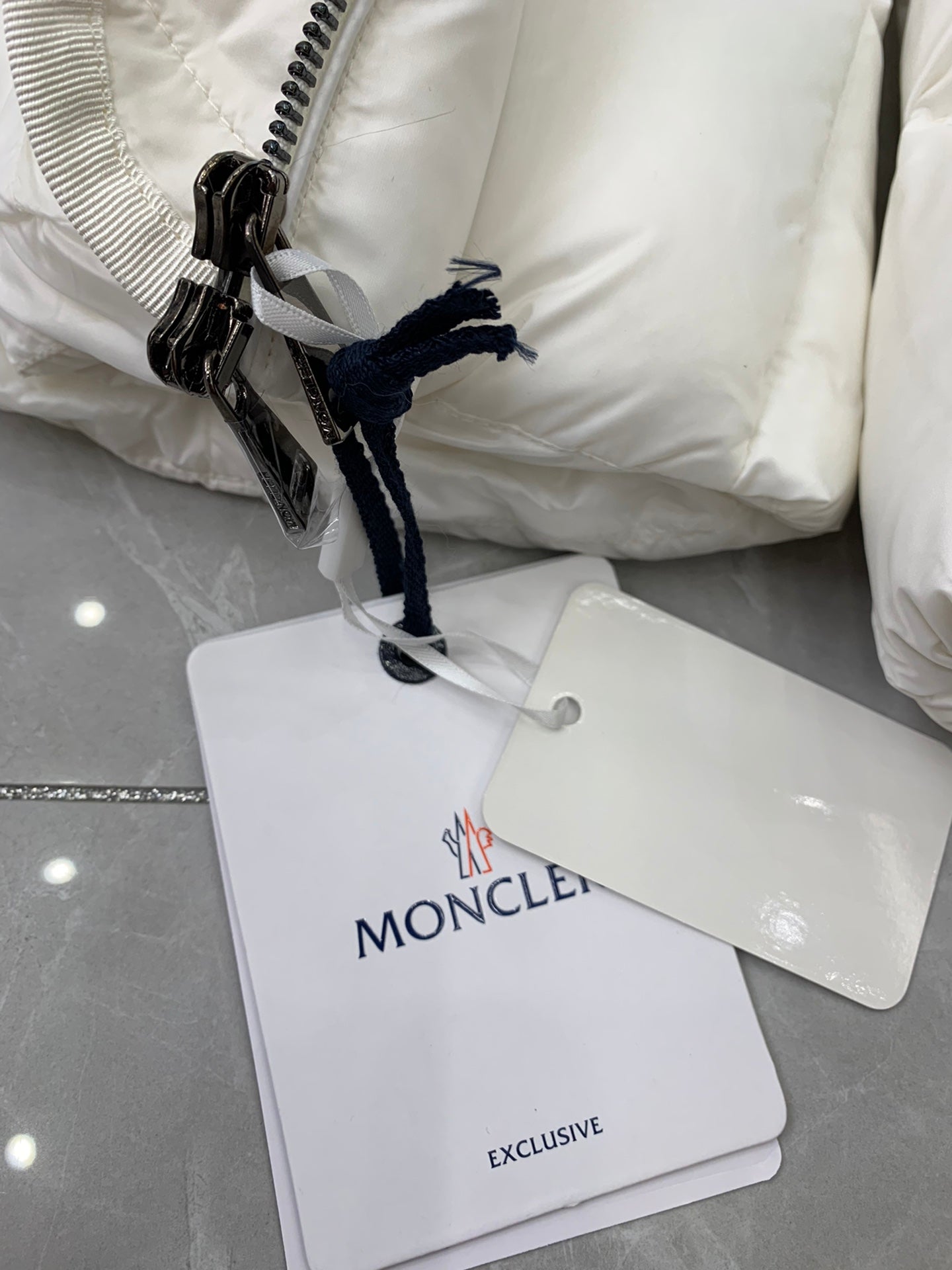 MONCLER COAT STYLE 126