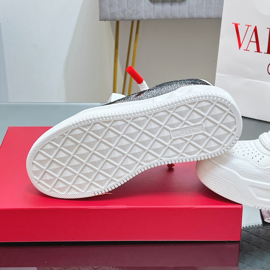 VALENTINO 25S GARAVANI ONE STUD XL PLATFORM SNEAKERS IN WHITE MIX METALLIC LAMBSKIN