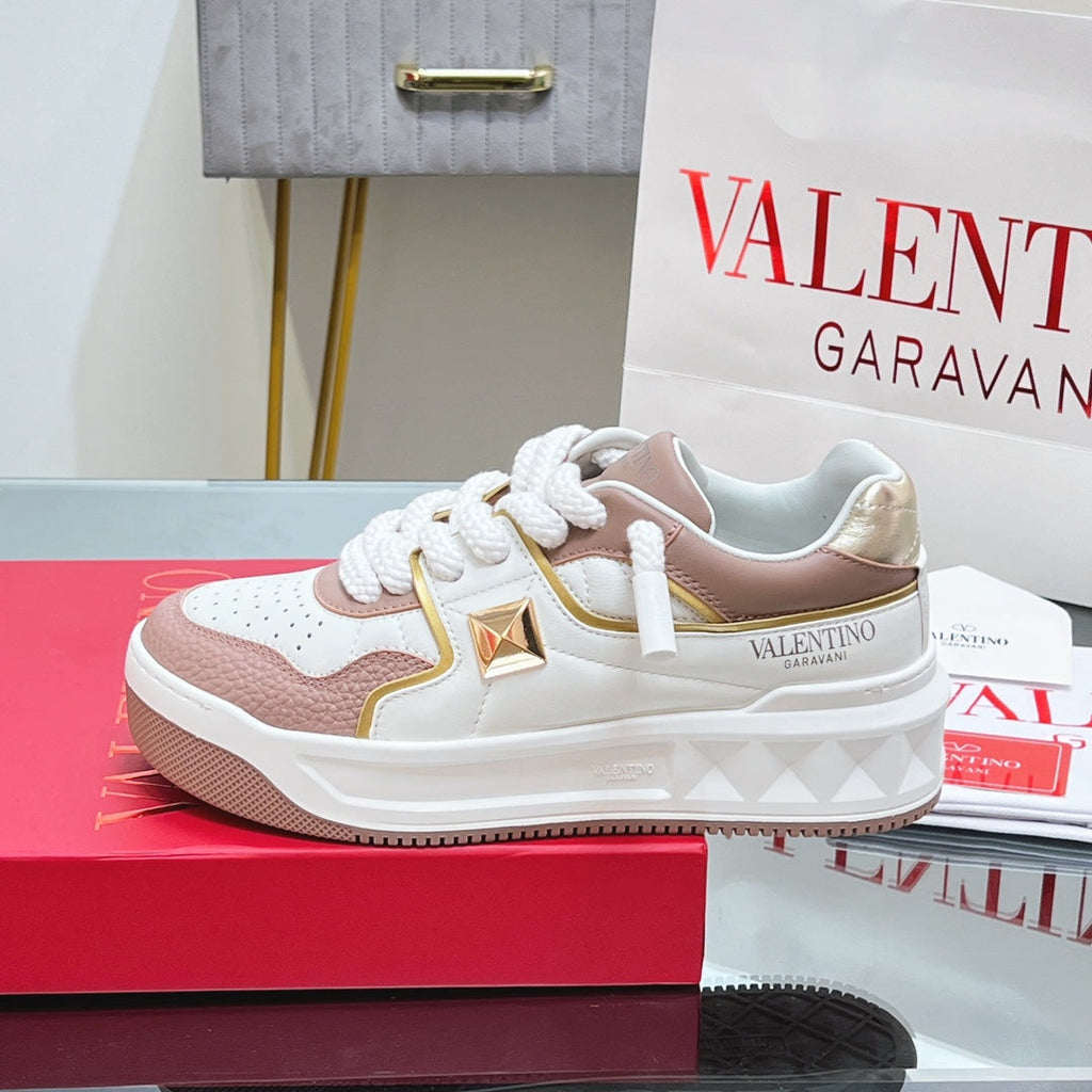 VALENTINO 25S GARAVANI ONE STUD XL PLATFORM SNEAKERS IN WHITE MIX LIGHT PINK LAMBSKIN