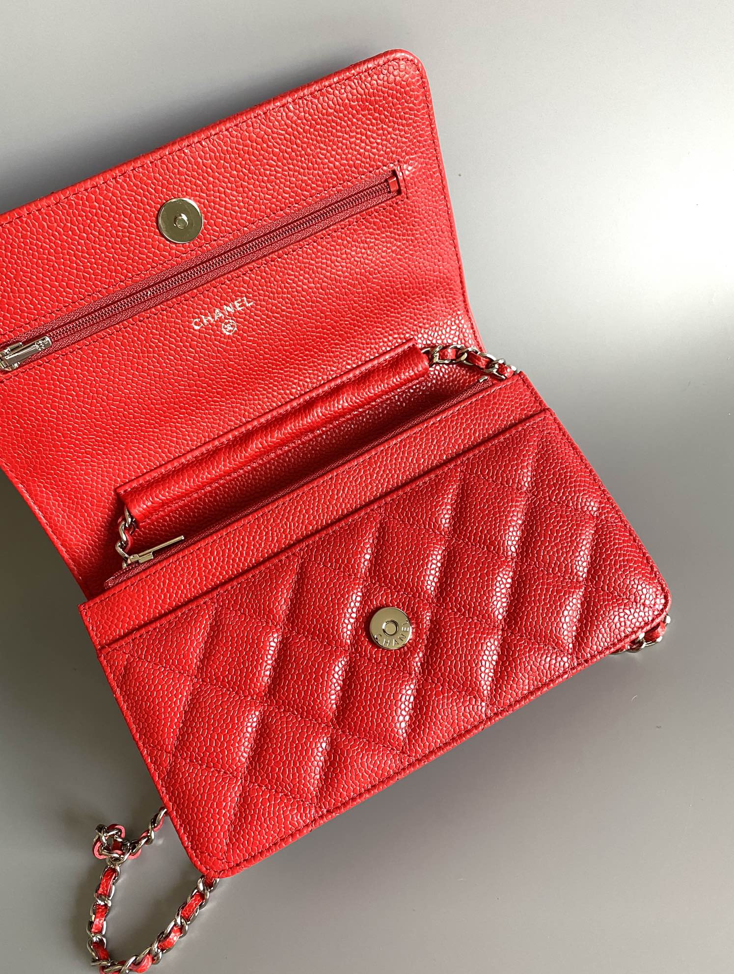 CC WOC 19 RED CAVIAR SILVER HARDWARE