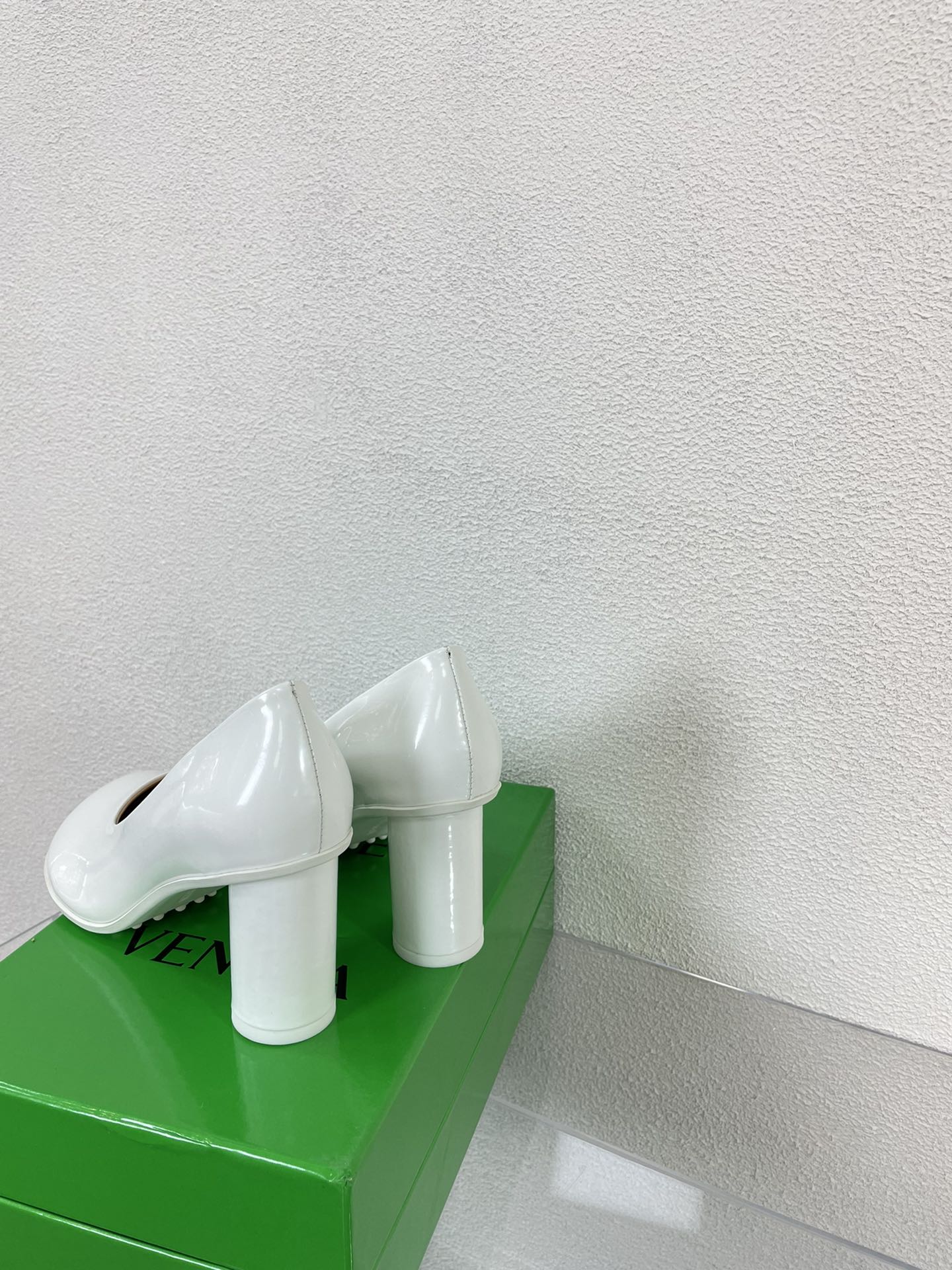 ATOMIC HIGH PUMP 9 CM IN WHITE CALFSKIN