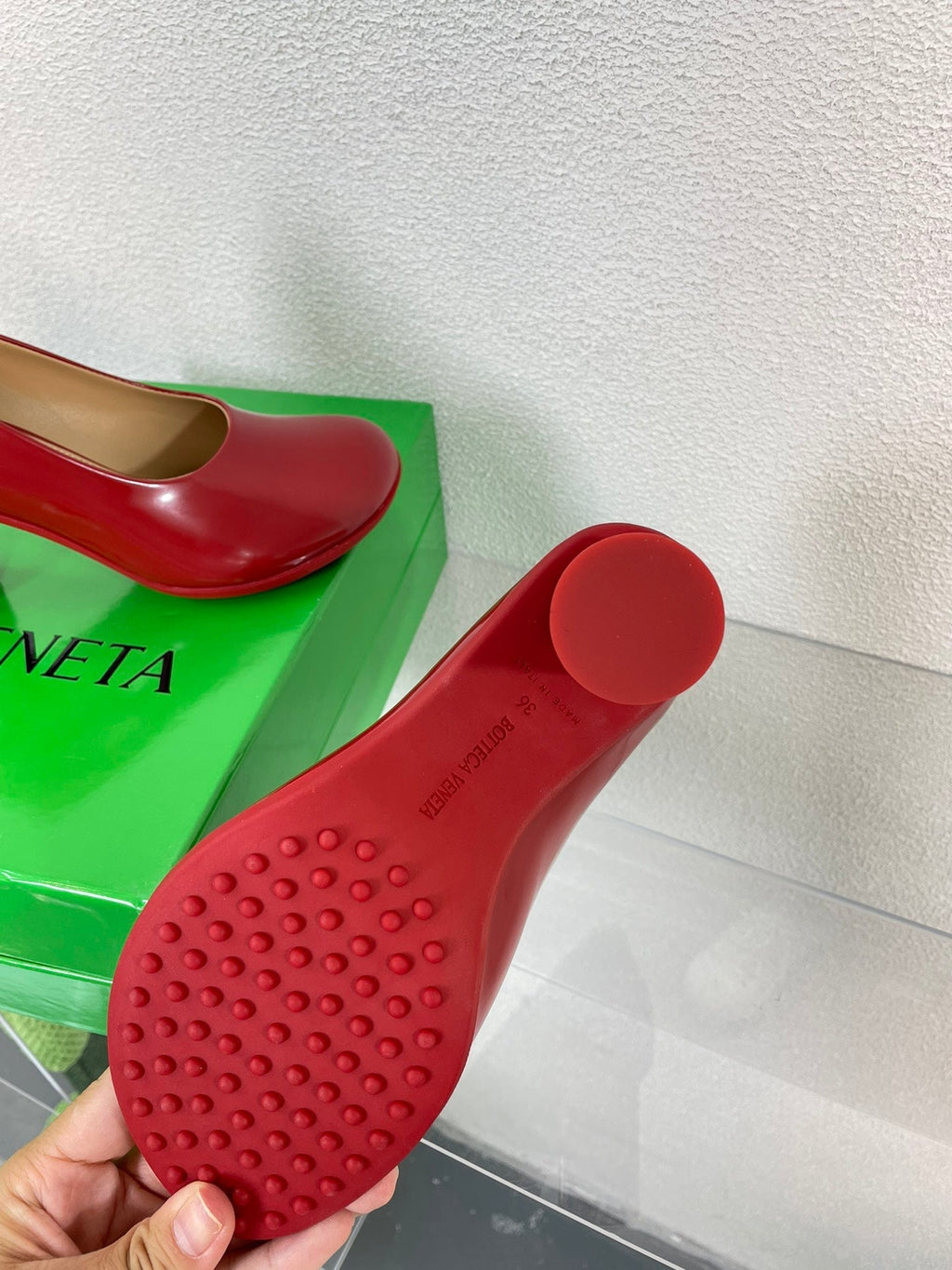 ATOMIC HIGH PUMP 9 CM IN RUBY RED CALFSKIN