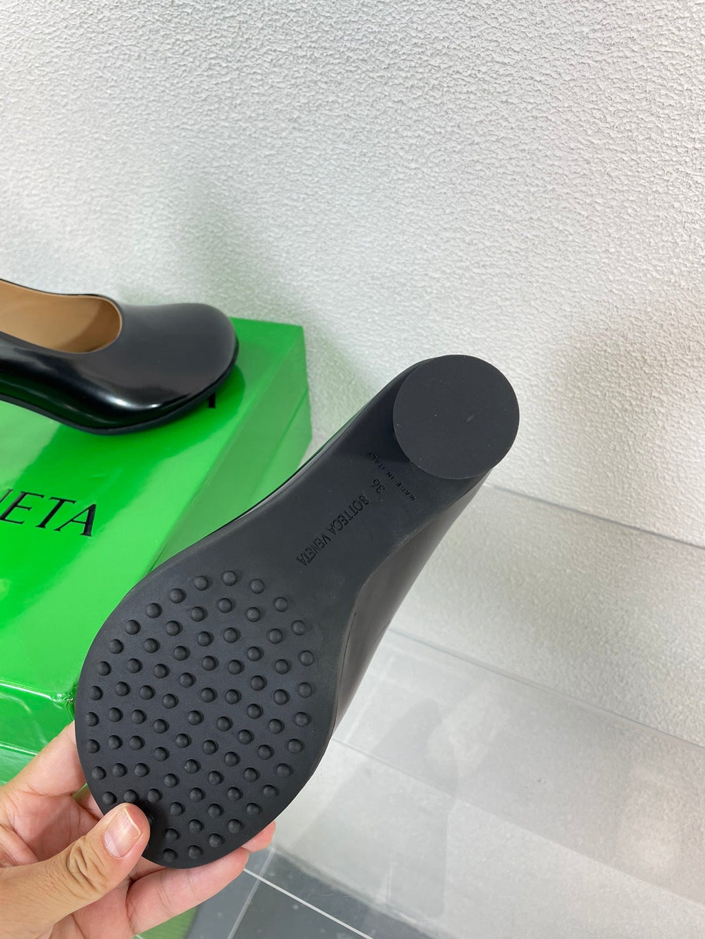 ATOMIC HIGH PUMP 9 CM IN BLACK CALFSKIN