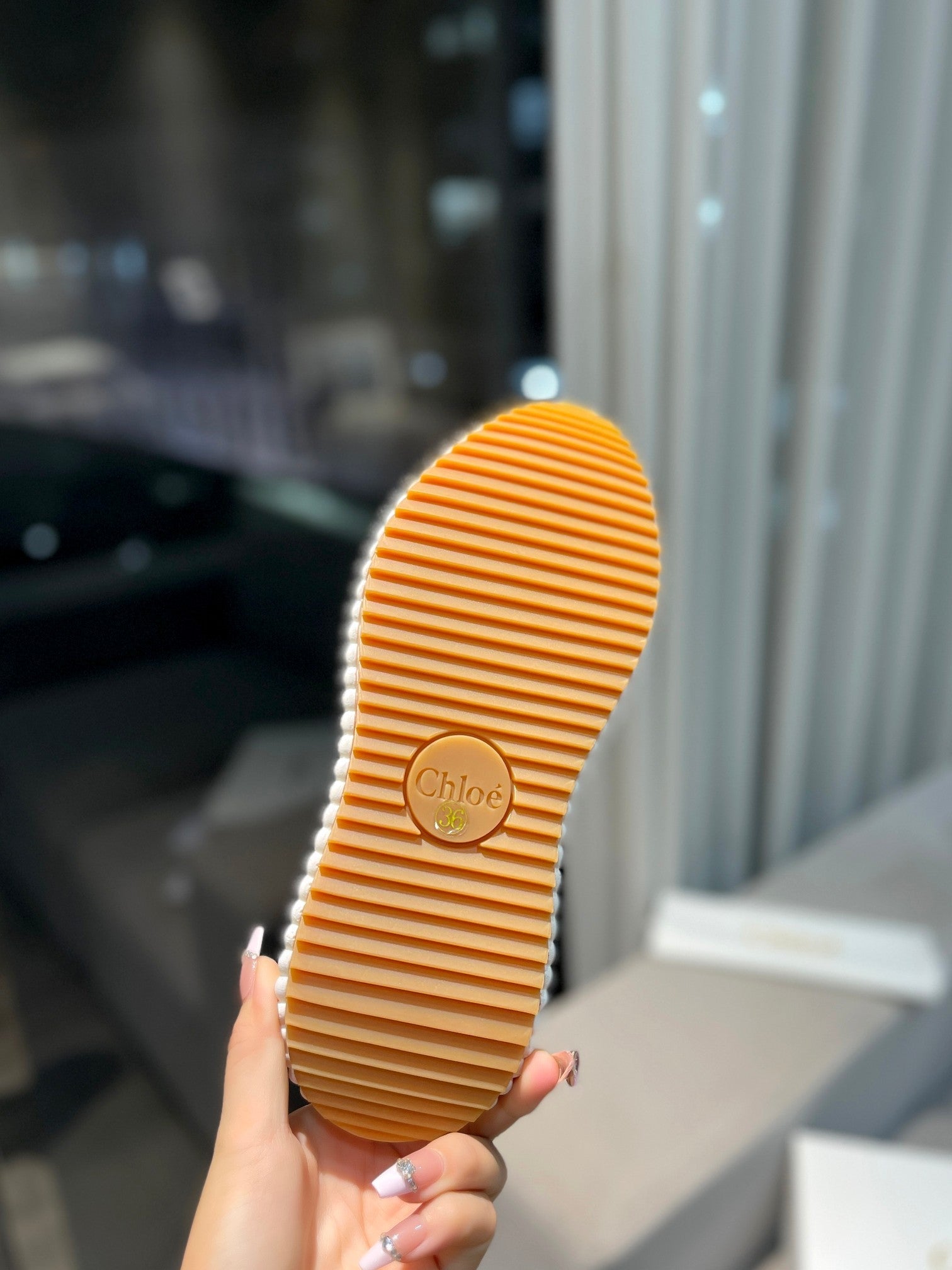 CHLOÉ NAMA SNEAKER IN WHITE LAMBSKIN AND TAN BROWN SUEDE