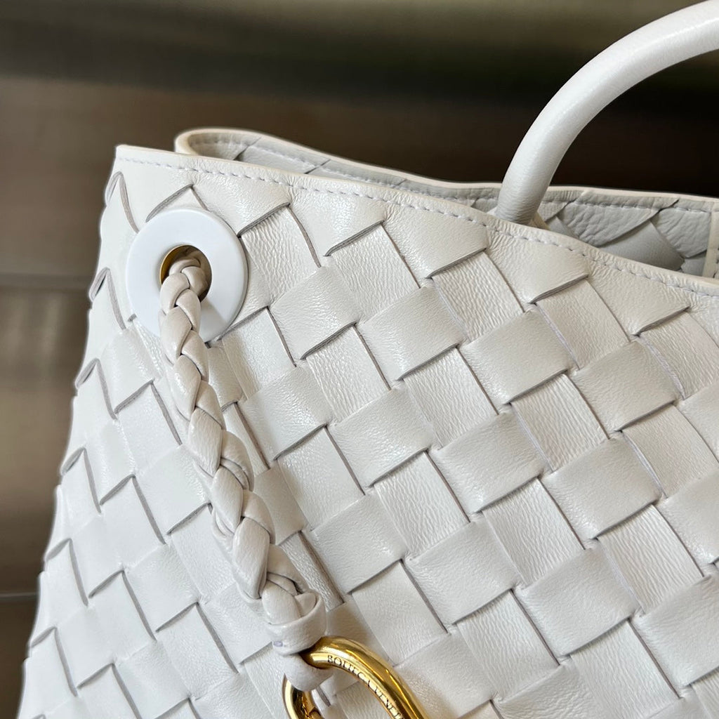 SMALL ANDIAMO 29 IN WHITE LAMBSKIN