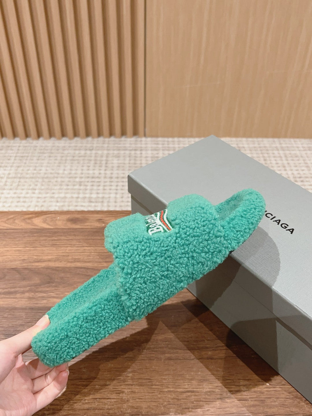 FURRY SLIDES IN TURQUOISE CURLY SHEARLING