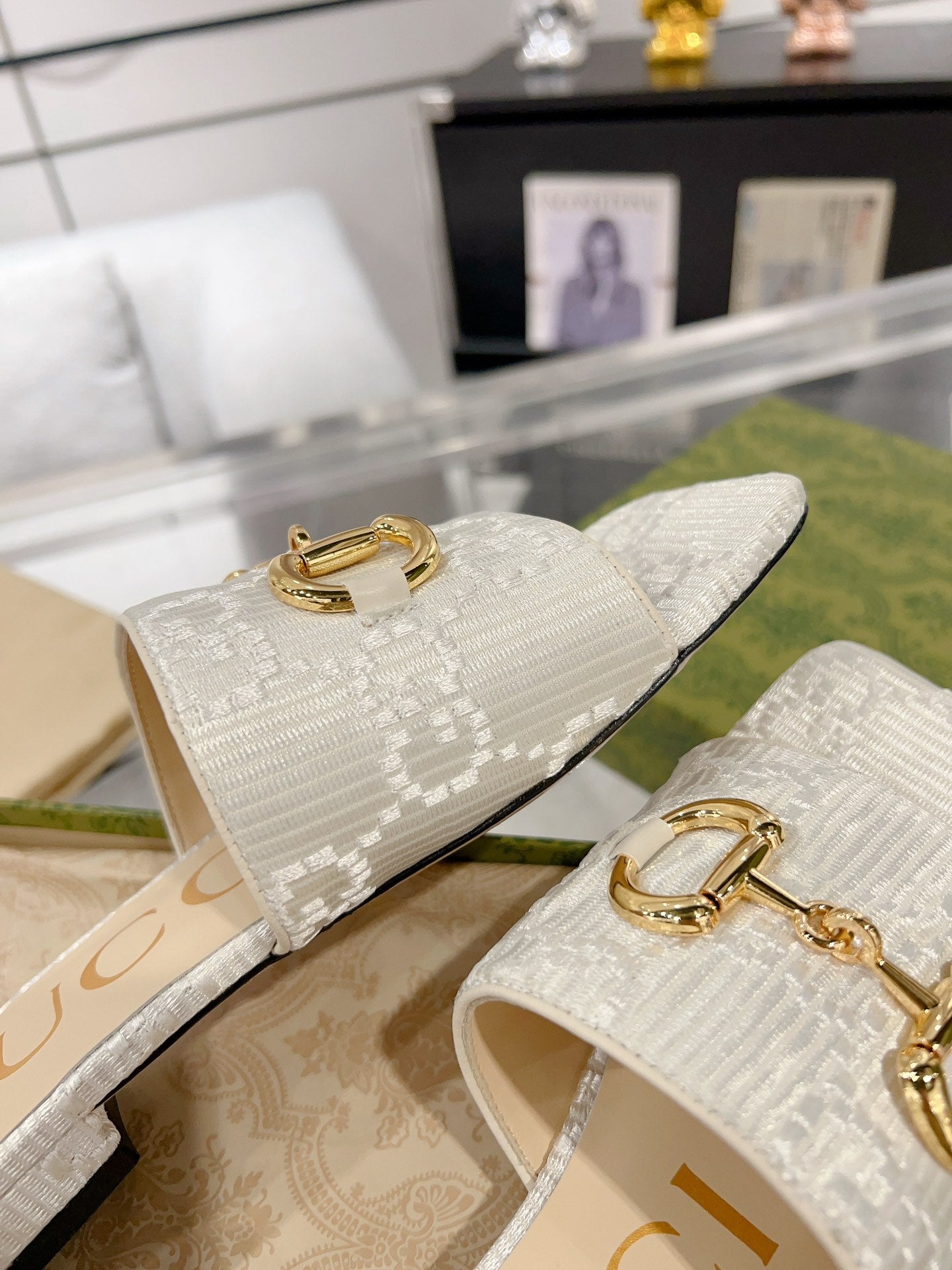 GG CHUNKY SLIDE SANDAL SILVER CALFSKIN