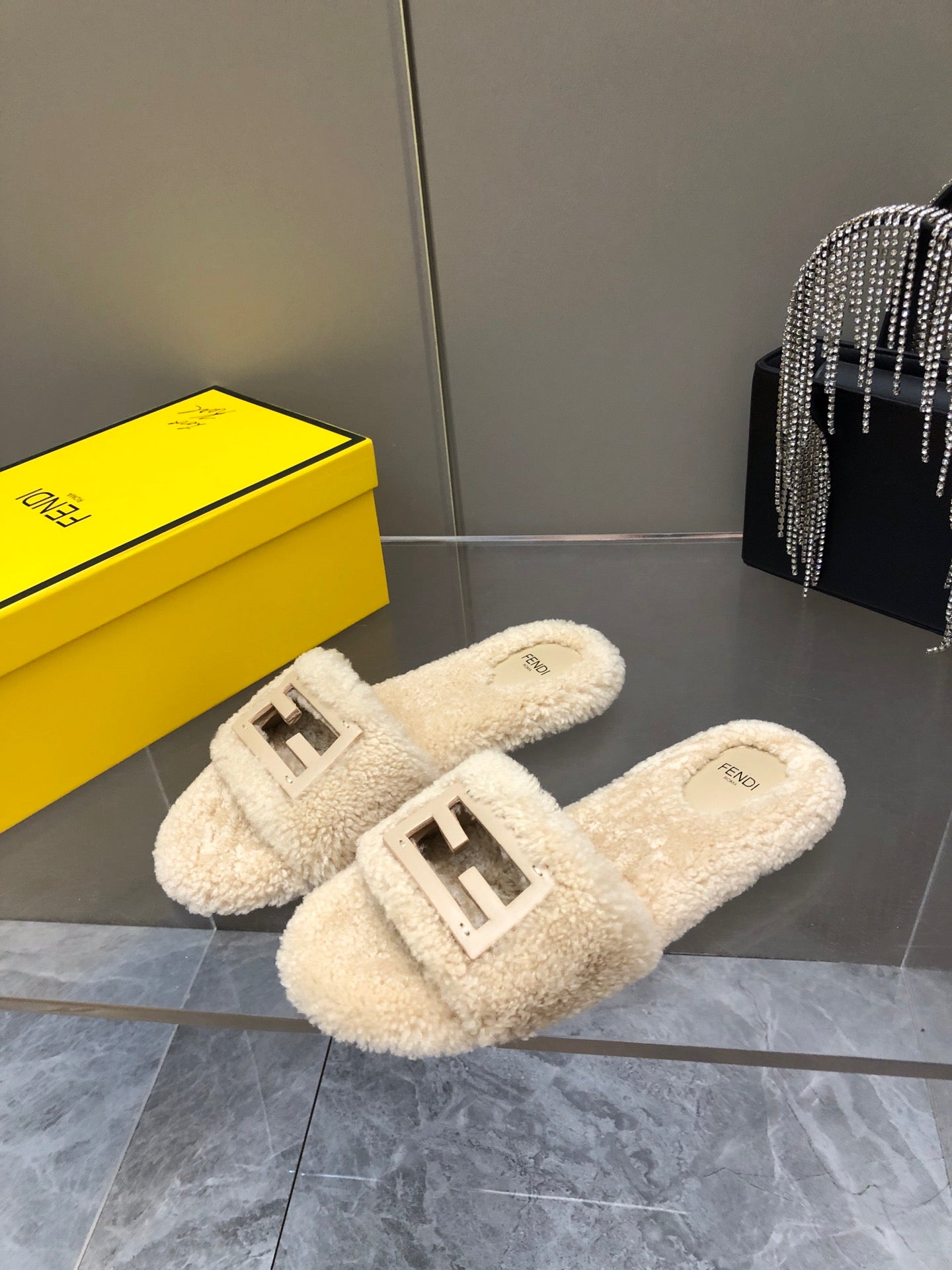 FENDI BAGUETTE SLIDE SLIPPERS IN BEIGE WOOL