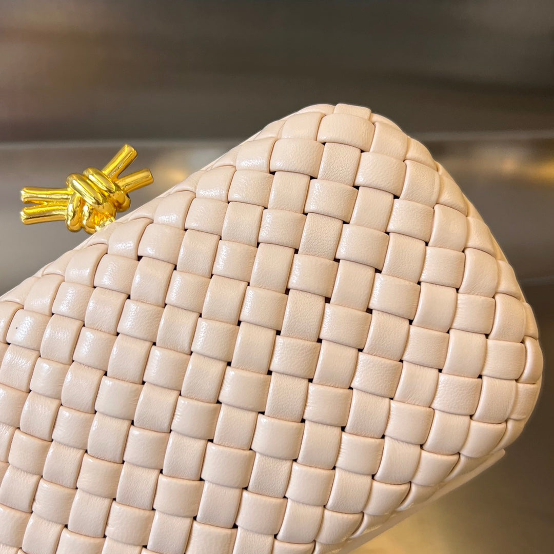 KNOT 20 IN SOLF PINK LAMBSKIN