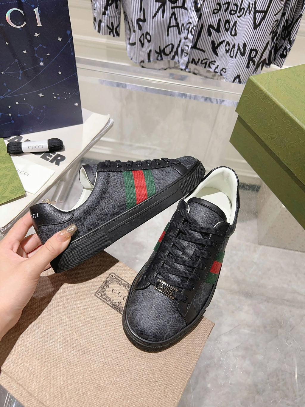 GG ACE GG SUPREME TRAINER BLACK CALFSKIN WITH PATTERNS