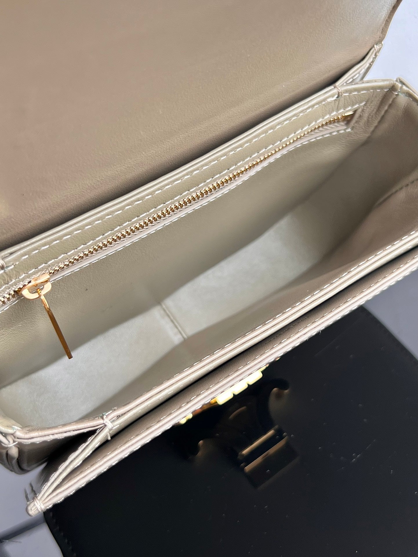 TRIOMPHE TEEN 18 GREY COWHIDE