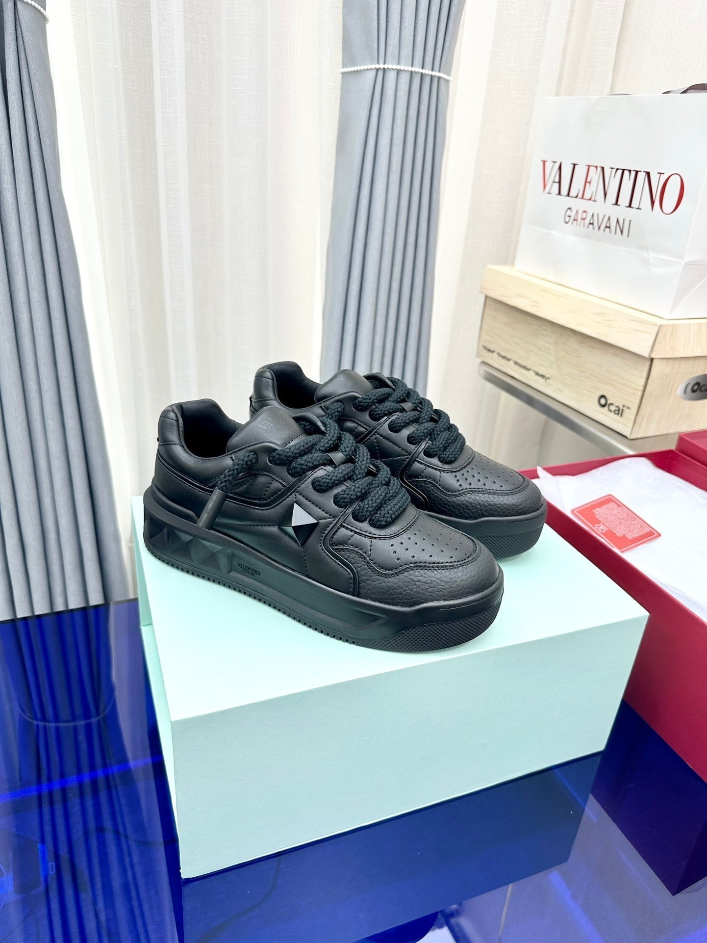 One Stud Garavani Black One Stud XL Sneakers