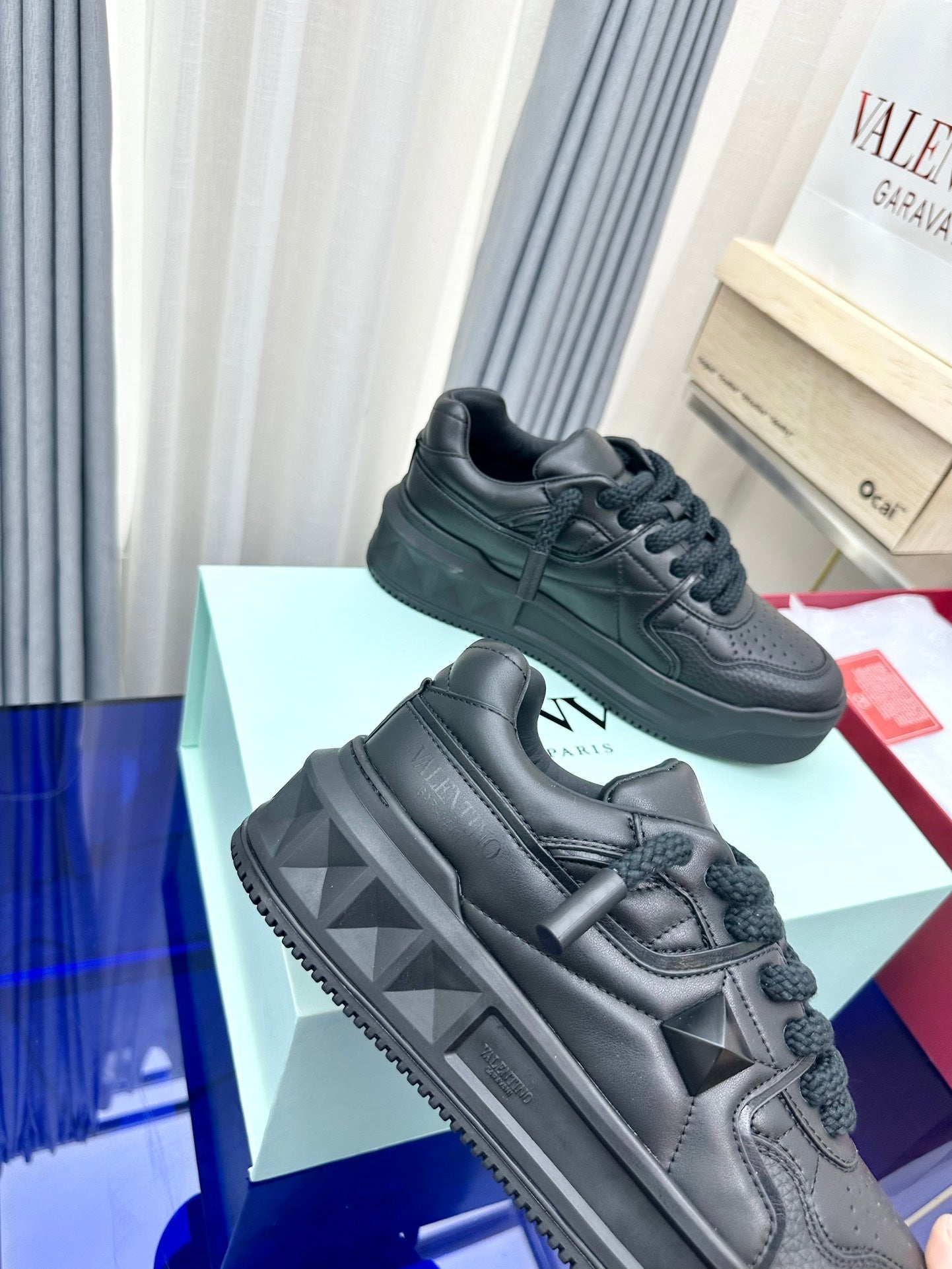 One Stud Garavani Black One Stud XL Sneakers