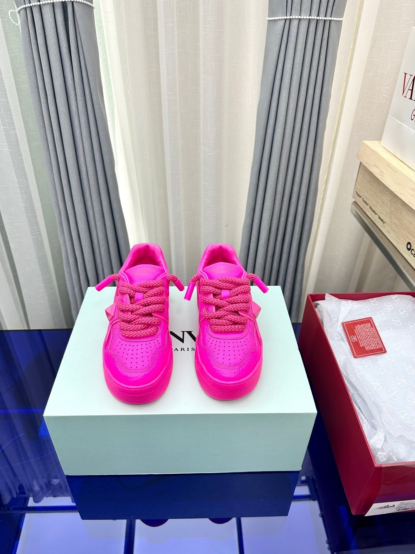One Stud Garavani Pink One Stud XL Sneakers