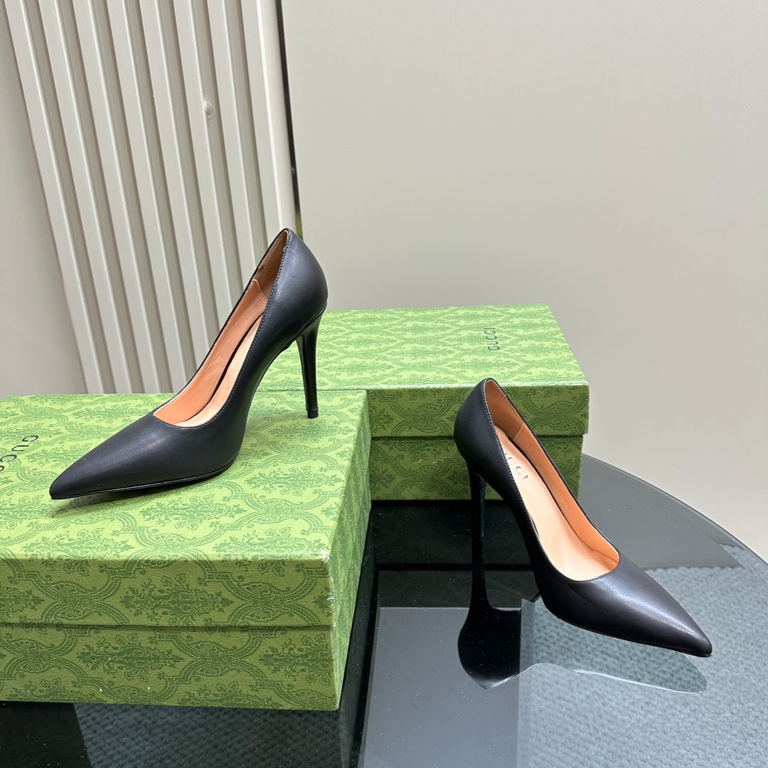 GG 105 BASIC HIGH HEEL BLACK LAMBSKIN