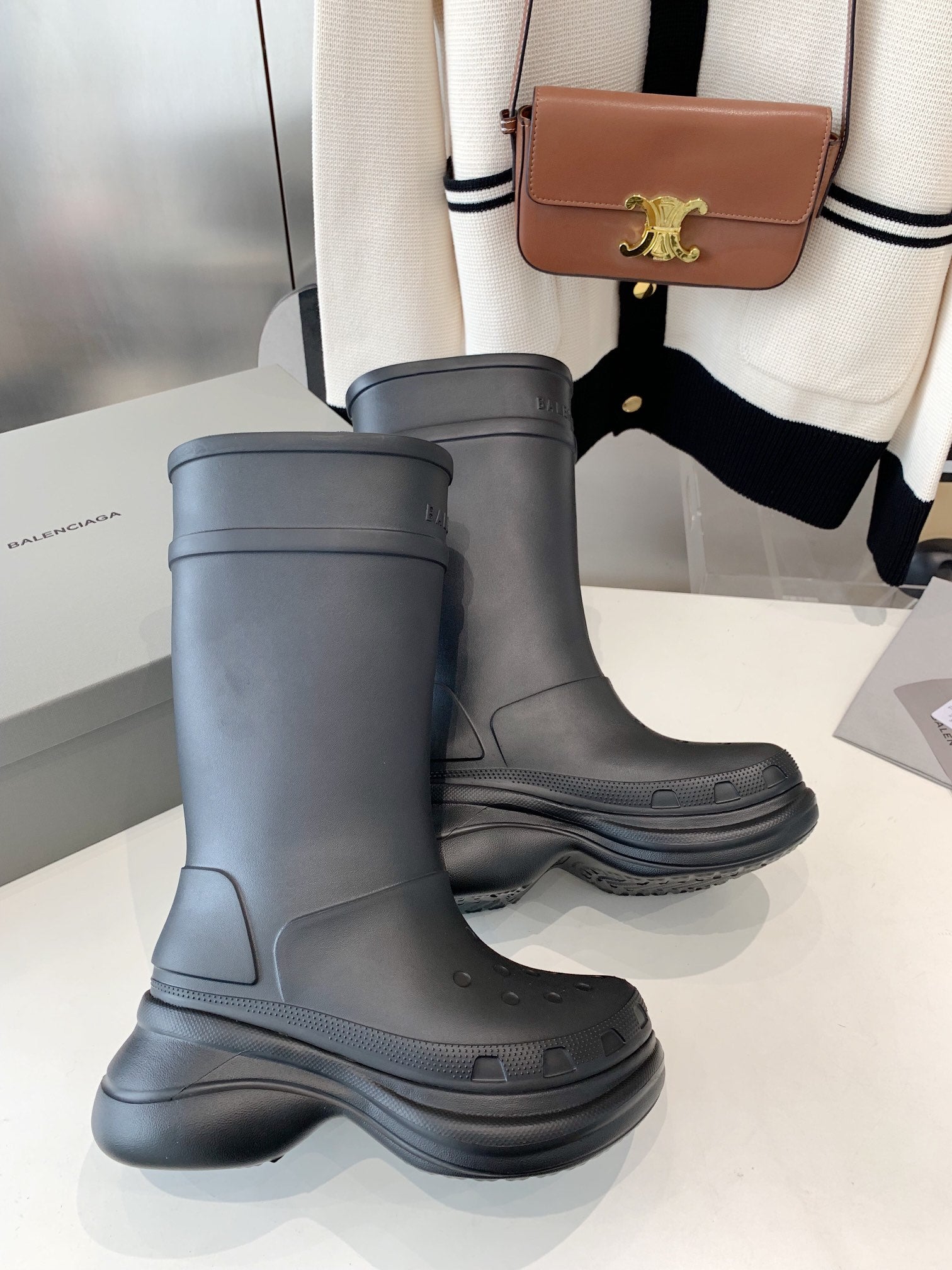 CROCS BOOTS IN BLACK RUBBER